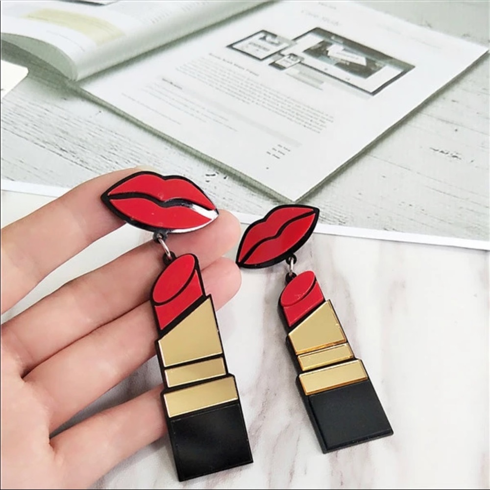 🔴 3/30$ Oversized Fun Lipstick Lips Earrings - Picture 3 of 4